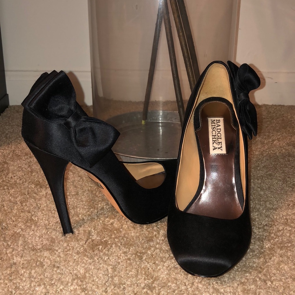 Badgley Mischka Black Calton Pumps 6.5”M